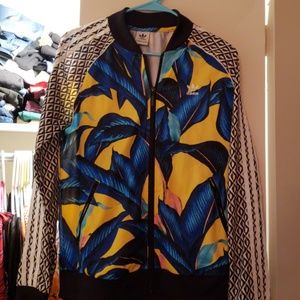 Adidas zip up floral jacket brand new! Size m